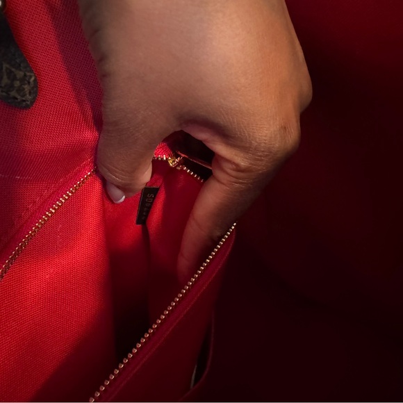 LV OTG GM - Picture 10 of 12